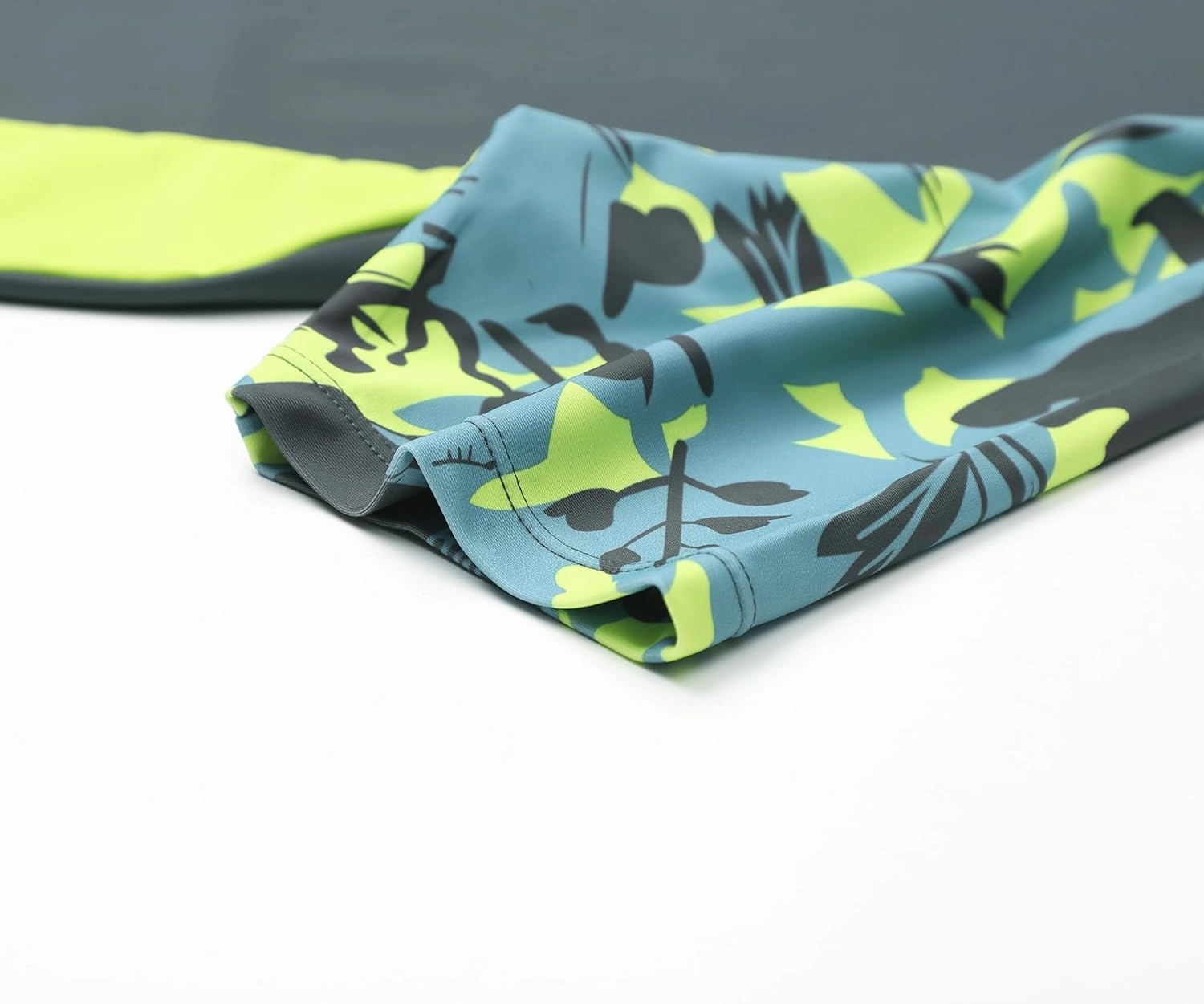 Boys Swimsuits UPF50 UV Swimwear Set Two Piece Rash Guard with Hat for Kids 4-14 Years