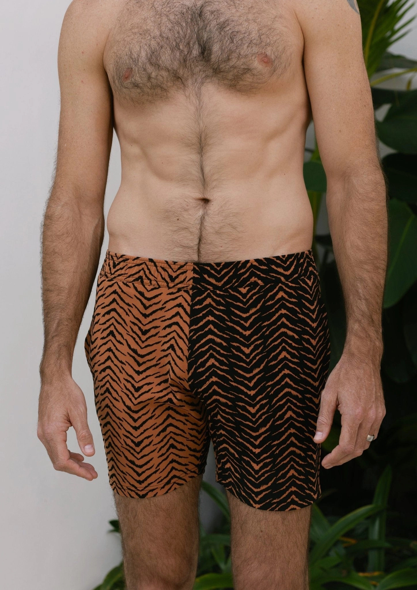 Breakers Elastic Waist Men's Short - Tiger Switch Print