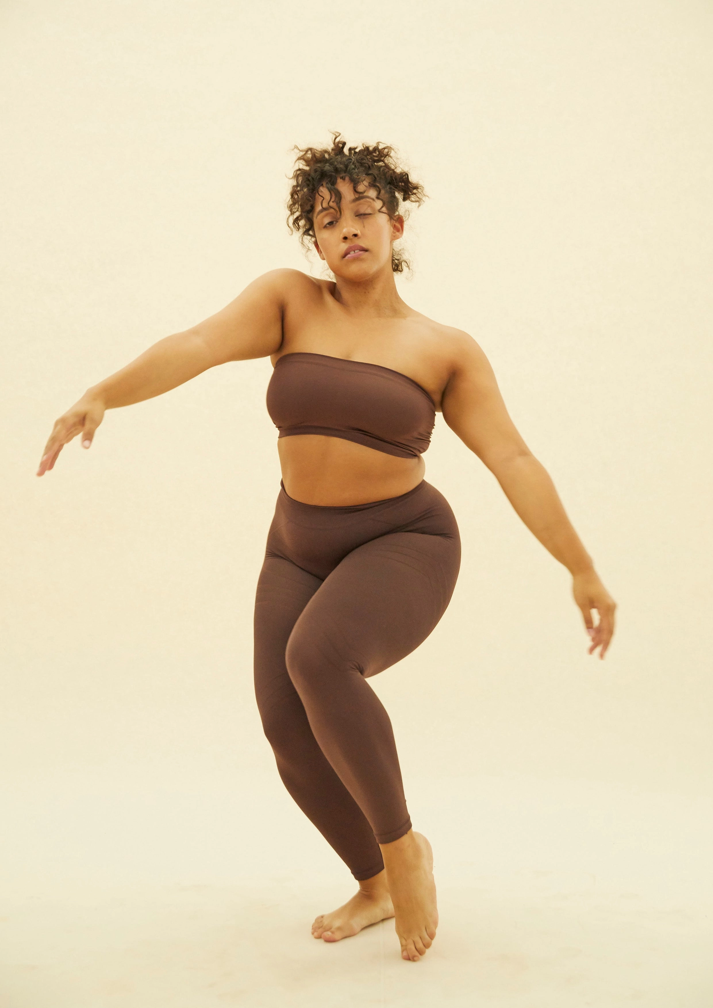 CAPTIVATING Bandeau Bra Top | Chocolate Brown