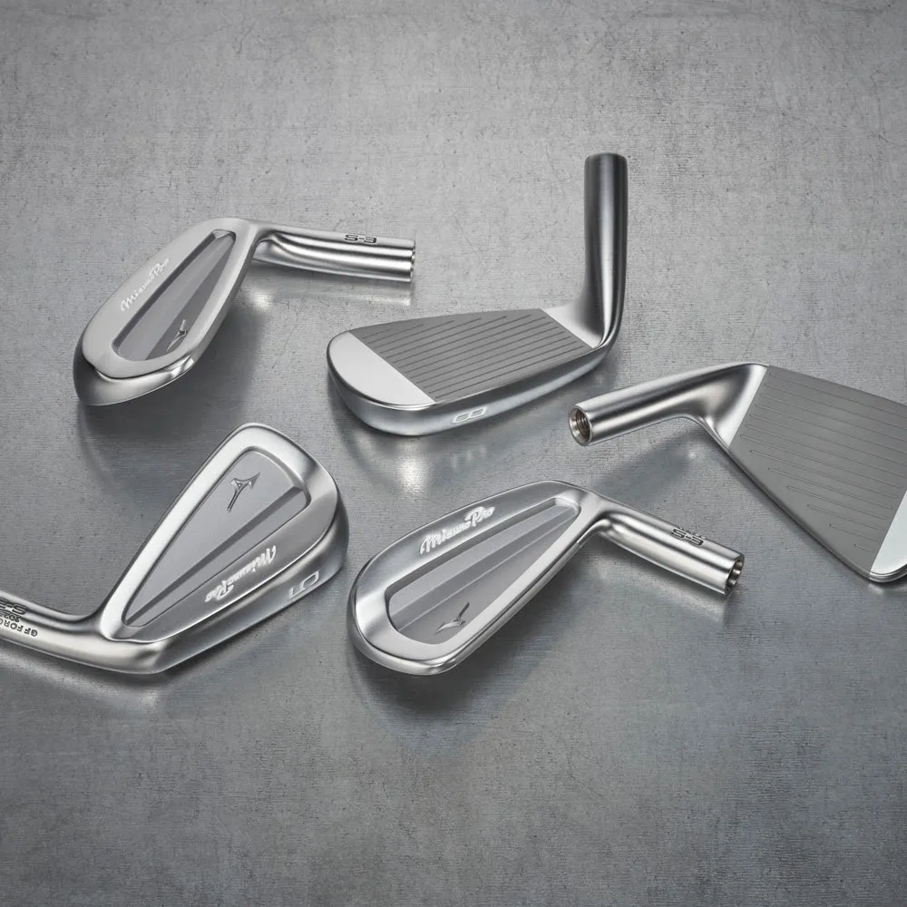 Mizuno Pro S-3 Irons - Graphite, Waterproof golf jacket, Golf club travel bag hard case, Custom golf clubs