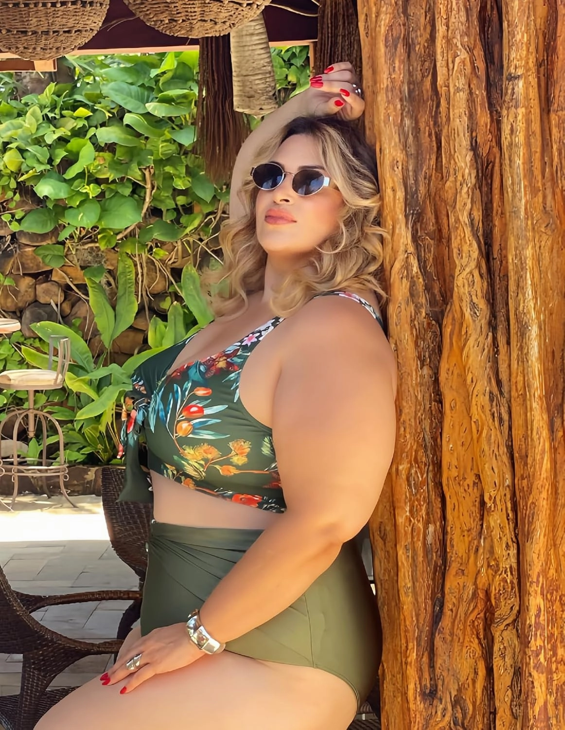 Hanna Nikole Women Plus Size Bikini Top Twist Front Knot Only Bathing Suit Top Full Coverage Swim Top Padded Swimsuit Top