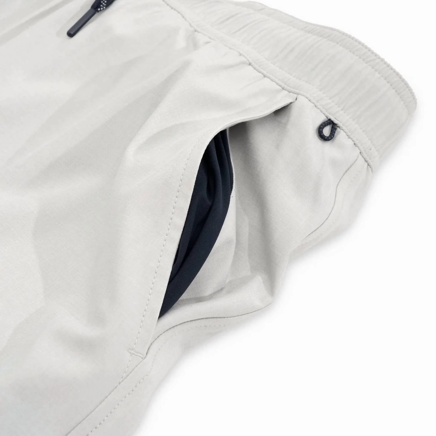 Men's Hybrid Short In Chrome