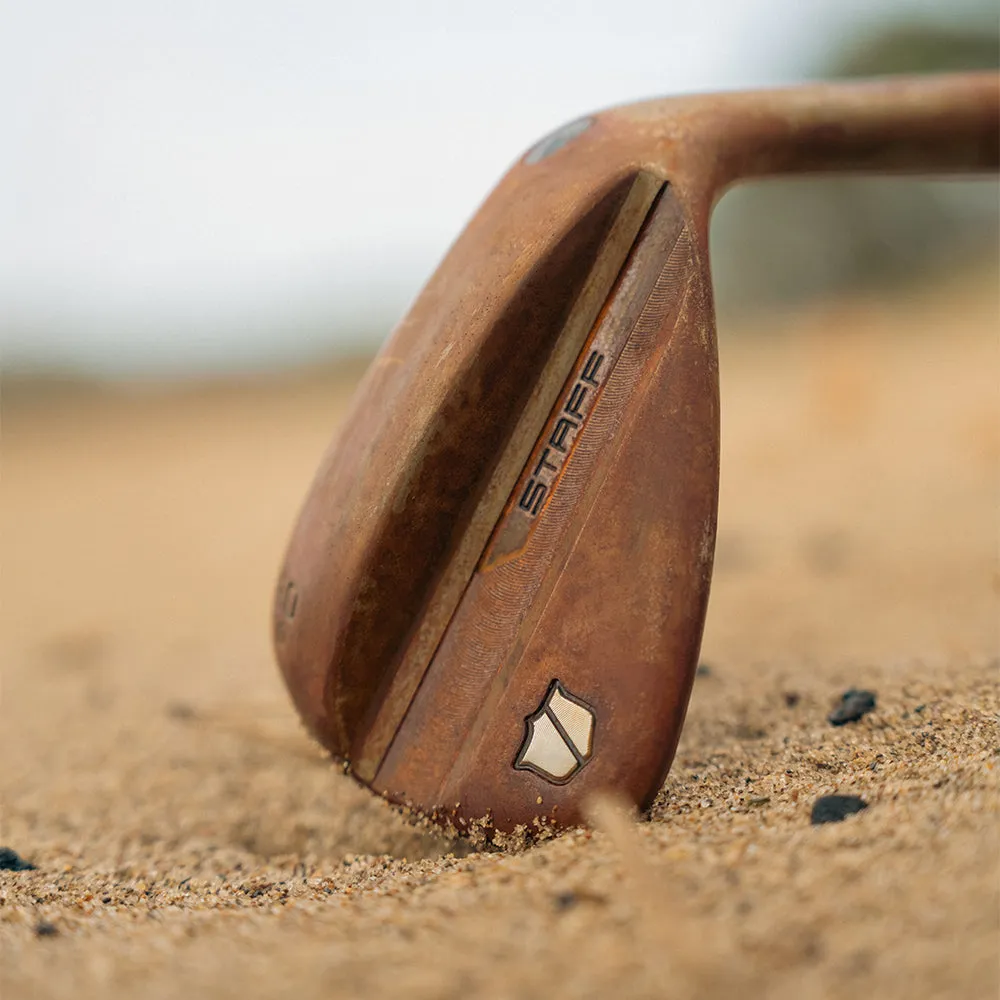 Wilson Staff Model ZM RAW Wedge - Graphite, XXL golf gloves, Golf ball finder glasses, Golf scorecard holder
