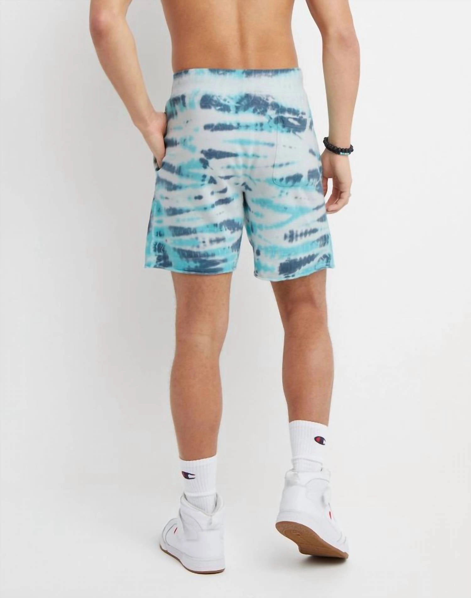 Wave Dye Fleece Shorts In Blue
